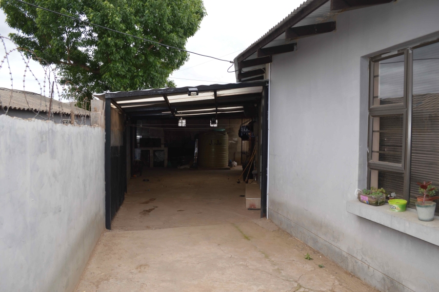 4 Bedroom Property for Sale in Aloevale Eastern Cape